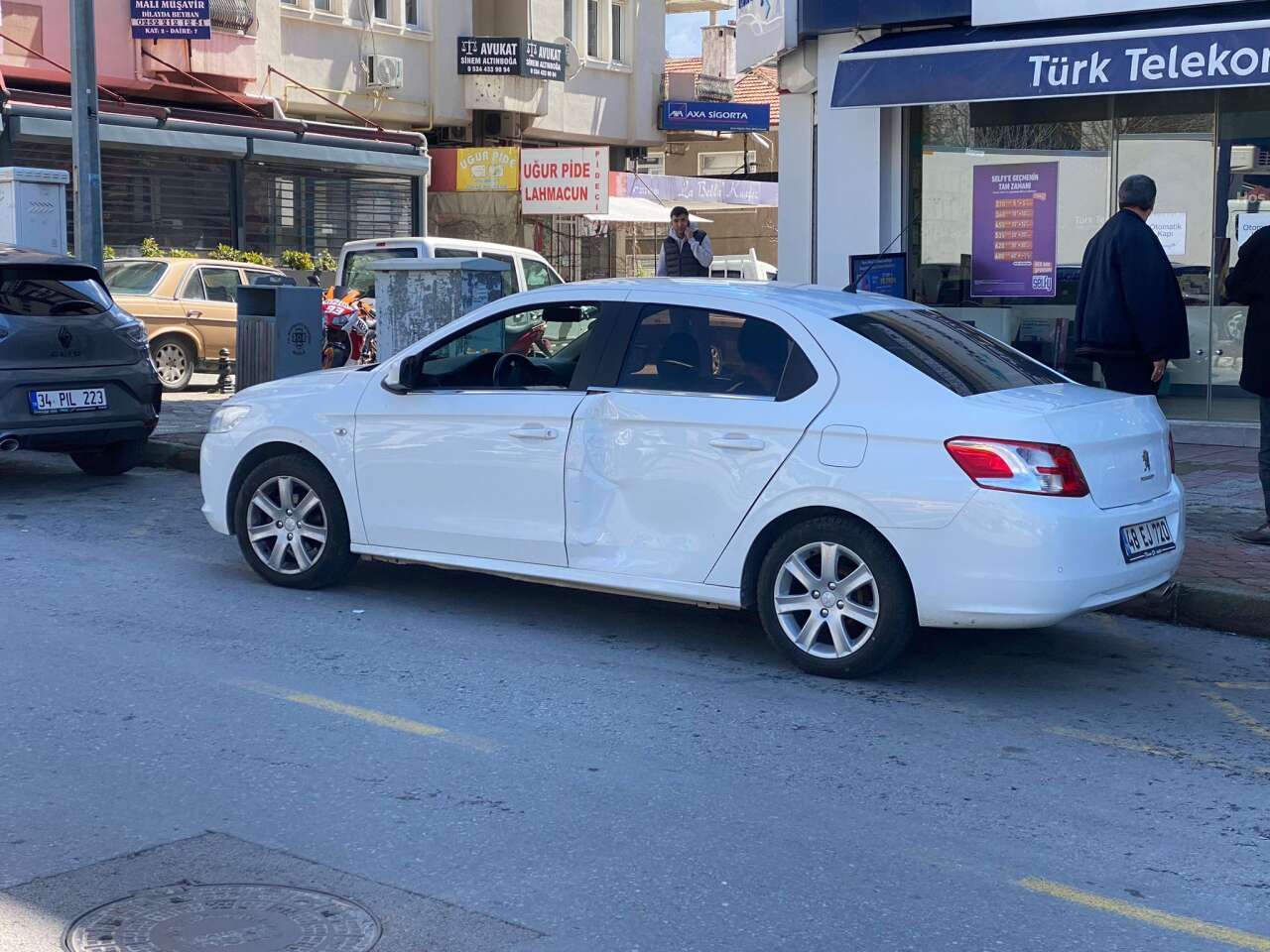 Menteşe’de Korkutan Kaza Araç Yandan Darbe Aldı 1